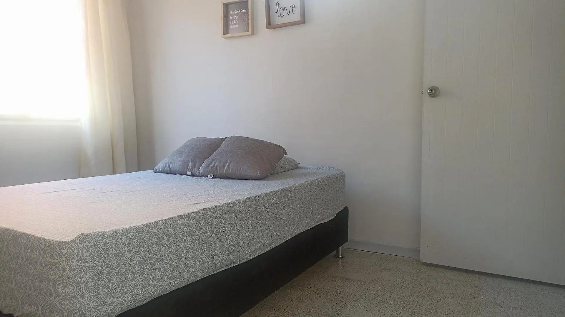 Habitacion Laureles La Castellana 2 Medellín Alloggio in famiglia