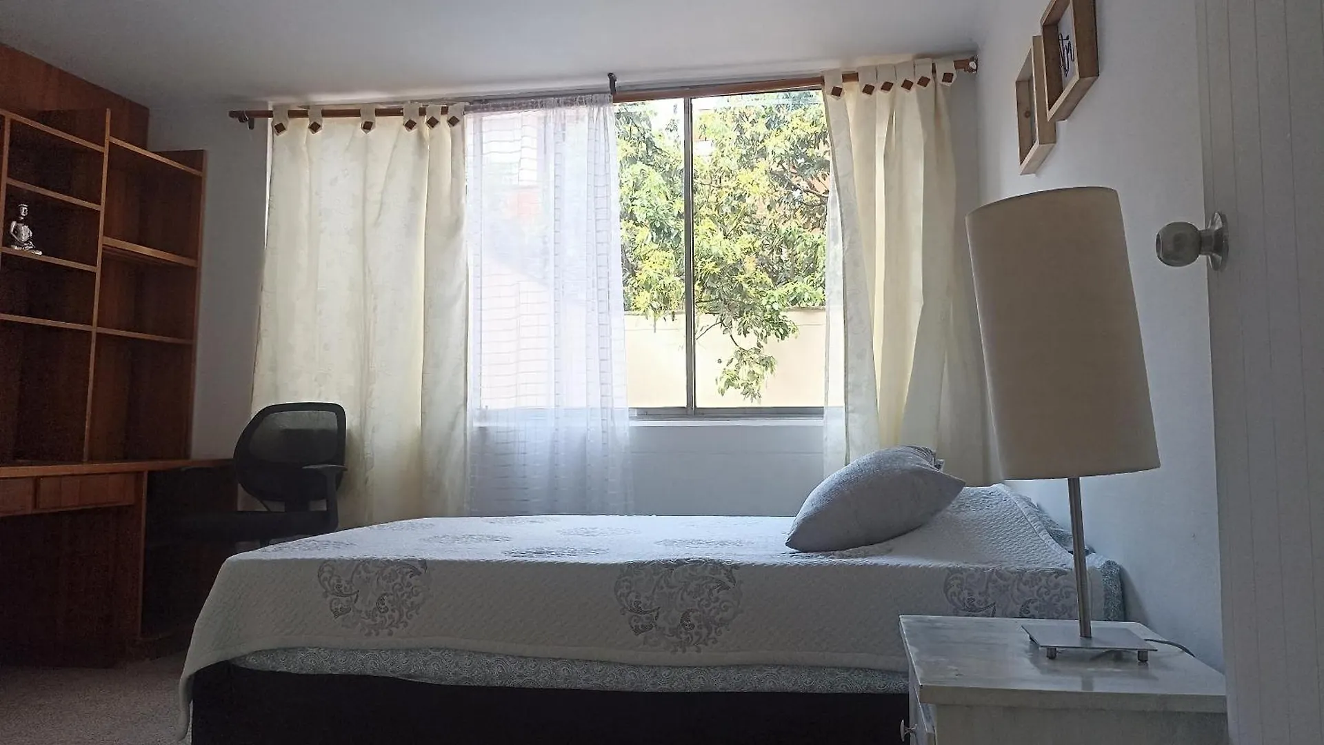 Habitacion Laureles La Castellana 2 Medellin 0*,  Colombia